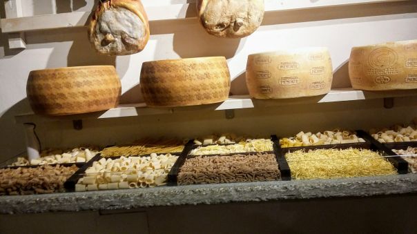  Food shopping: Formaggio Piemonte senza lisozima