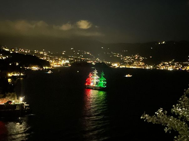 Portofino - Amerigo Vespucci illuminata col tricolore